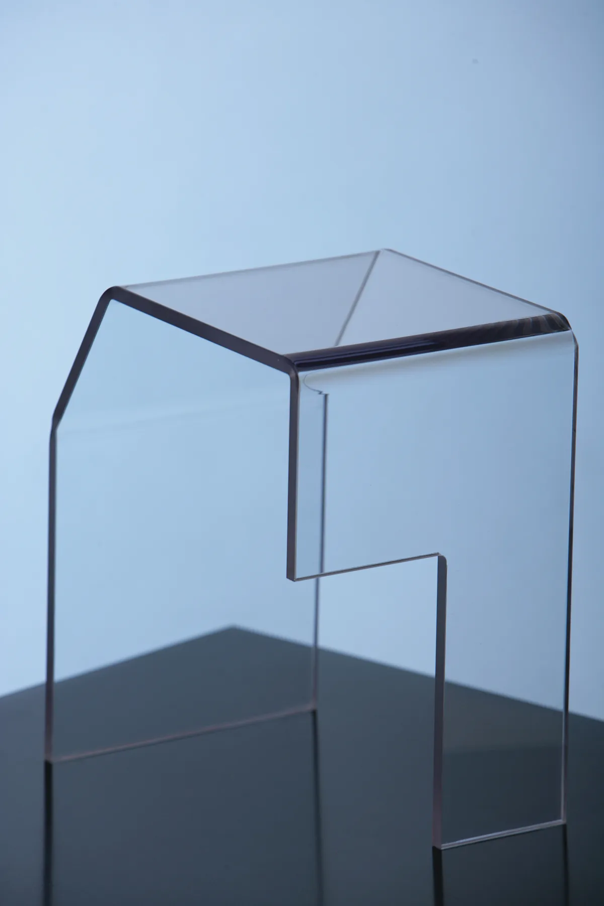 Polycarbonat-Schutzabdeckung aus einem Stueck warm abgekantet - H&S Kunststofftechnik